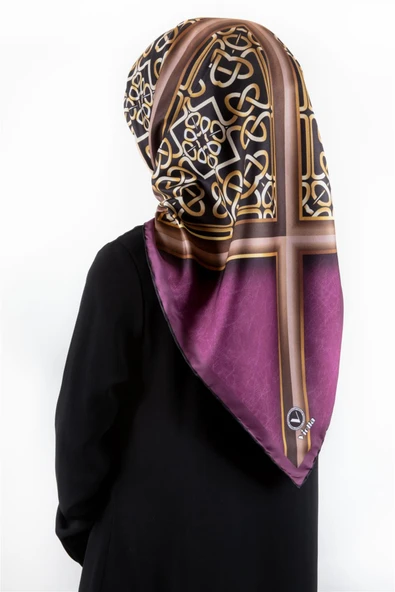 Twill Gold Çerçeveli Barok Desenli Mürdüm Renkli 90x90 Eşarp (İpek İçermez) Kenar Dikiş Şekli El Dikişli ürün görseli 1