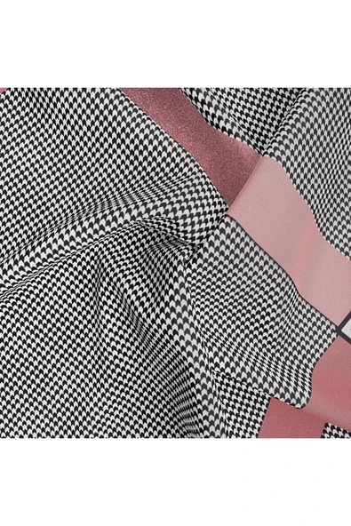 %100 Twill İpek Kazayağı Desenli Pudra - Gül Kurusu Renkli 90x90 Eşarp Dikim Şekli : El Dikişi - Resim 6