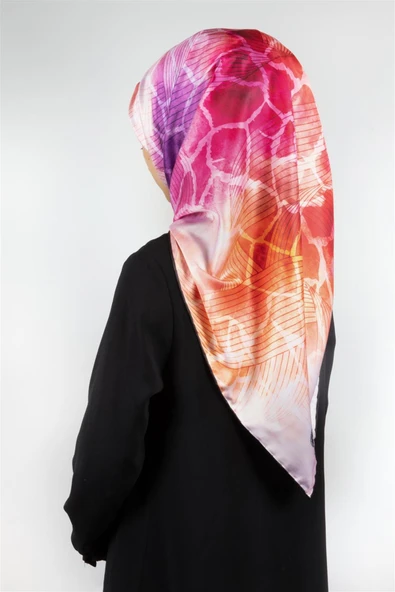 Twill Degradeli Ve Zürafa Desenli Taba Renkli 90x90 Eşarp (İpek İçermez) Kenar Dikiş Şekli El Dikişli ürün görseli