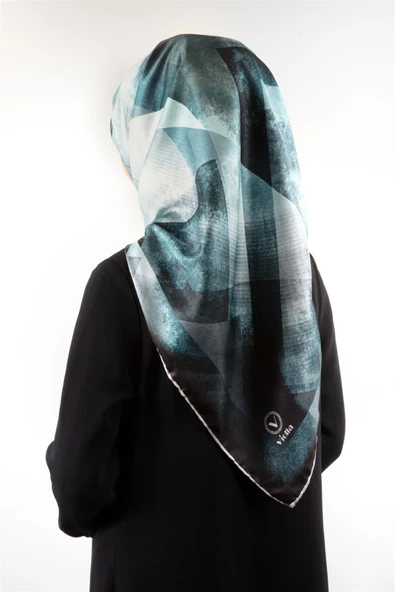 Twill Batik Desenli Petrol Yeşili Renkli 90x90 Eşarp (İpek İçermez) Dikim Şekli : El Dikişi ürün görseli