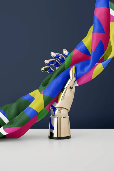 %100 Twill İpek Geometrik Desenli Fuşya - Zümrüt Yeşili Renkli 90x90 Eşarp Dikim Şekli : El Dikişi - Resim 3