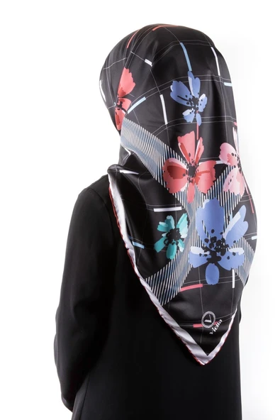 Twill Papatya Desenli Pudra Renkli 90x90 Eşarp (İpek İçermez) Kenar Dikiş Şekli El Dikişli ürün görseli 1