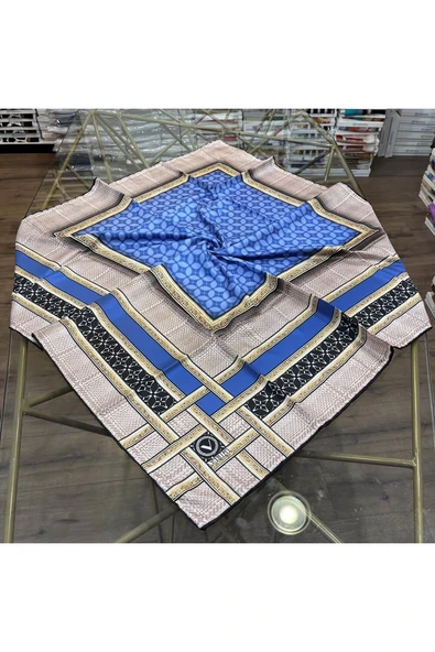 Twill Gold Bordürlü Geometrik Desenli Bebe Mavisi Renkli 90x90 Eşarp (İpek İçermez) Kenar Dikiş Şekli El Dikişli - Resim 6