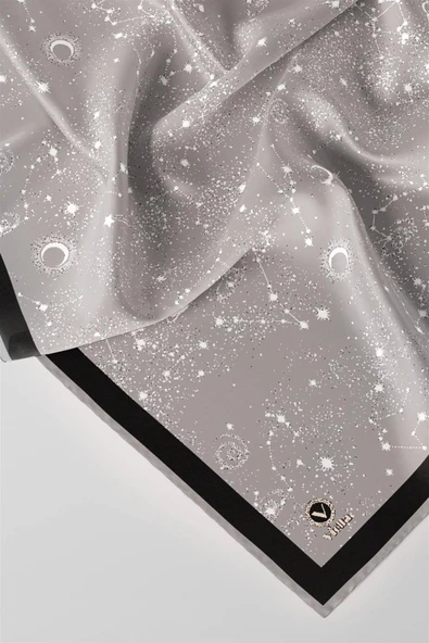 Twill Galaksi Desenli Gri Renkli 90x90 Eşarp (İpek İçermez) Kenar Dikiş Şekli El Dikişli - Resim 3