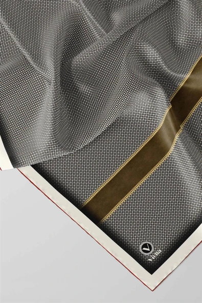 Twill Geometrik ve Kemer Desenli Bordo Renkli 90x90 Eşarp (İpek İçermez) Dikim Şekli : El Dikişi - Resim 4