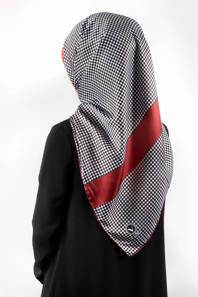 Twill Kazayaklı Şerit Desenli Bordo Renkli 90x90 Eşarp (İpek İçermez) Dikim Şekli : El Dikişi ürün görseli