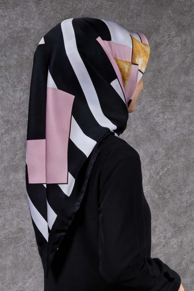 Twill Çizgili ve Gold Desenli Siyah - Pudra Renkli 90x90 Eşarp (İpek İçermez) Kenar Dikiş Şekli El Dikişli ürün görseli