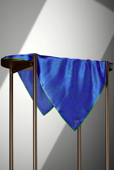 %100 Twill İpek Çizgi Desenli Saks - Zümrüt Yeşili Renkli 90x90 Eşarp Dikim Şekli : El Dikişi - Resim 5