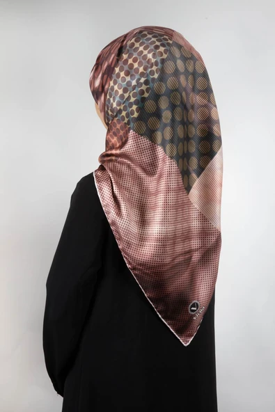 Twill Geometrik Desenli Bakır Renkli 90x90 Eşarp (İpek İçermez) Kenar Dikiş Şekli El Dikişli ürün görseli