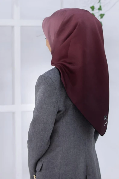 %100 Twill İpek Degrade Desenli Soğan Kabuğu Renkli 90x90 Eşarp Dikim Şekli : El Dikişi ürün görseli