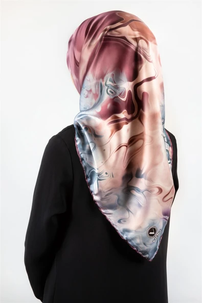 Rayon Batik Desenli Pembe Renkli 90x90 Dikim Şekli : El Dikişi Eşarp (İpek İçermez) Kenar Dikiş Şekli El Dikişli ürün görseli