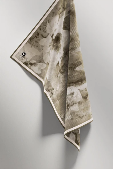 Twill Batik Desenli Haki Renkli 90x90 Eşarp (İpek İçermez) Dikim Şekli : El Dikişi - Resim 3