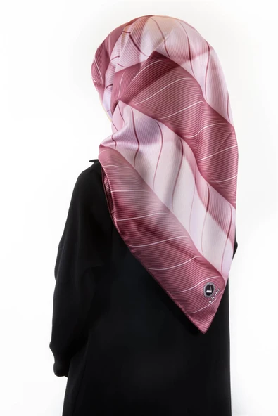 Twill Şeritli Geometrik Desenli Pudra Renkli 90x90 Eşarp (İpek İçermez) Kenar Dikiş Şekli El Dikişli ürün görseli 1
