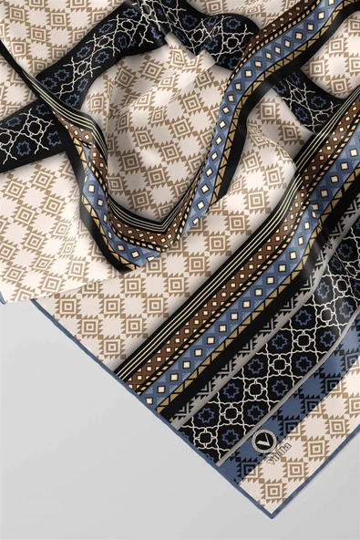 Twill Etnik Desenli Bebe Mavisi Renkli 90x90 Eşarp (İpek İçermez) Kenar Dikiş Şekli El Dikişli - Resim 2