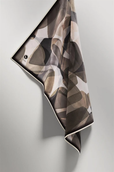 Twill Geometrik Batik Desenli Gri Renkli 90x90 Eşarp (İpek İçermez) Kenar Dikiş Şekli El Dikişli - Resim 5