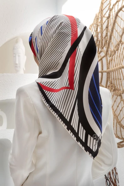 %100 Twill İpek Çizgili Geometrik Desenli Beyaz - Saks Renkli 90x90 Eşarp Dikim Şekli : El Dikişi ürün görseli 1
