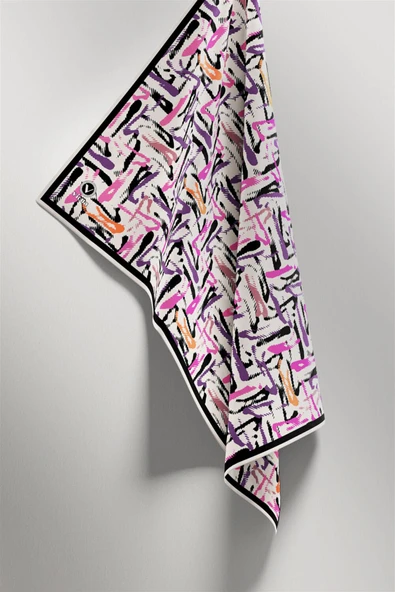 Twill Geometrik Desenli Beyaz - Mor Renkli 90x90 Eşarp (İpek İçermez) Dikim Şekli : El Dikişi - Resim 4