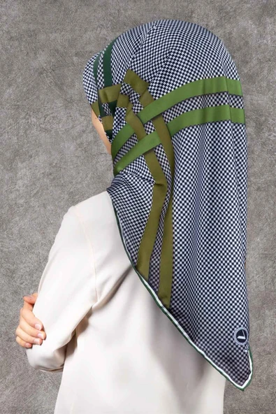 Twill Çizgili Pötikareli Çizgili Desenli Zümrüt Yeşili - Haki Yeşili Renkli 90x90 Eşarp (İpek İçermez) ürün görseli