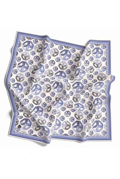 Kristal Zincir Motif Desenli Bebe Mavisi Renkli 90x90 Eşarp (İpek İçermez) Kenar Dikiş Şekli El Dikişli ürün görseli