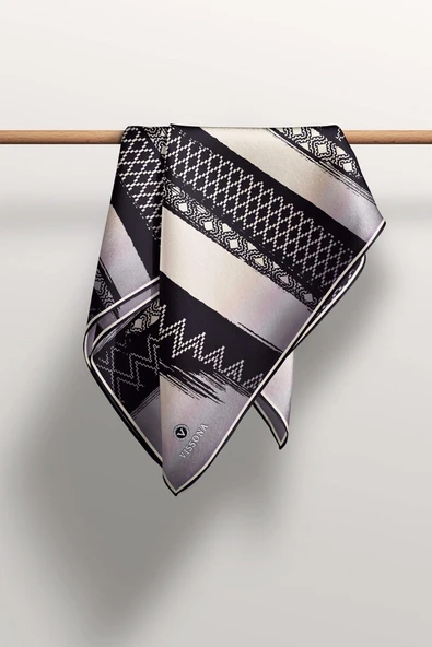 %100 Twill İpek Motifli Ve Şerit Desenli Krem- Siyah Renkli 90x90 Eşarp Dikim Şekli : El Dikişi - Resim 5