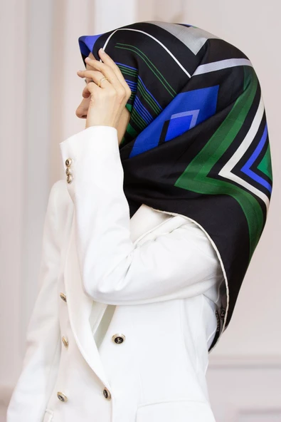 %100 Twill İpek Kare Desenli Zümrüt Yeşili - Saks Renkli 90x90 Eşarp Kenar Dikiş Şekli El Dikişli ürün görseli 1