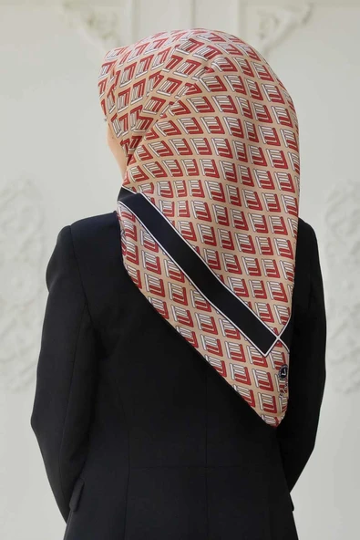 %100 Twill İpek Geometrik Desenli Bej - Kırmızı Renkli 90x90 Eşarp Dikim Şekli : El Dikişi ürün görseli 1