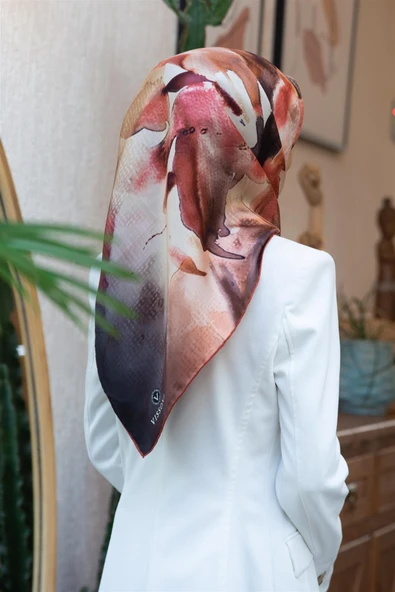 %100 Twill İpek Suluboya Çiçek Desenli Hardal - Taba Renkli 90x90 Eşarp Dikim Şekli : El Dikişi ürün görseli