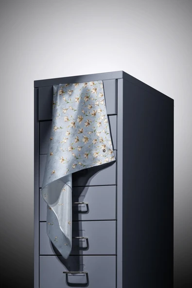 % 57 İPEK % 43 VİSKON Twill İpek Çiçek Desenli Bebe Mavisi Renkli 90x90 Eşarp Dikim Şekli : El Dikişi - Resim 3