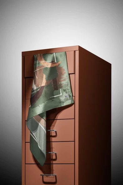 % 57 İPEK % 43 VİSKON Twill İpek Geometrik Desenli Çağla - Bakır Renkli 90x90 Eşarp Dikim Şekli : El Dikişi - Resim 3