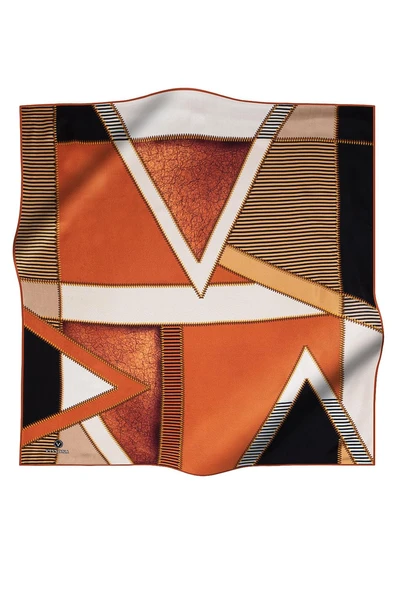 %100 Twill İpek Geometrik Desenli Taba - Siyah Renkli 90x90 Eşarp Dikim Şekli : El Dikişi - Resim 2