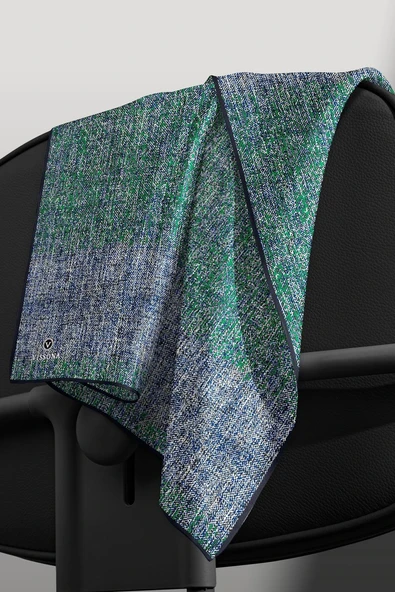 %100 Twill İpek Dokulu Desen Saks - Zümrüt Yeşili Renkli 90x90 Eşarp Kenar Dikiş Şekli El Dikişli - Resim 5