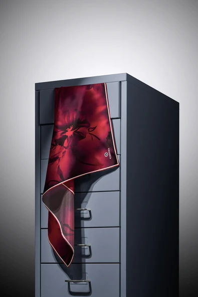 % 57 İPEK % 43 VİSKON Twill İpek Çiçek Desenli Bordo Renkli 90x90 Dikim Şekli : El Dikişi Eşarp - Resim 3