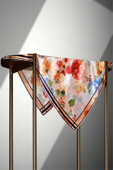 % 57 İPEK % 43 VİSKON Twill İpek Sulu Boyalı Çiçek Desenli Somon - Kırmızı Renkli 90x90 Eşarp Dikim Şekli : El Dikişi - Resim 4