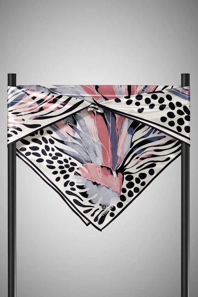 %100 Twill İpek Amazon Desenli Pudra - Gri Renkli 90x90 Eşarp Kenar Dikiş Şekli El Dikişli - Resim 3