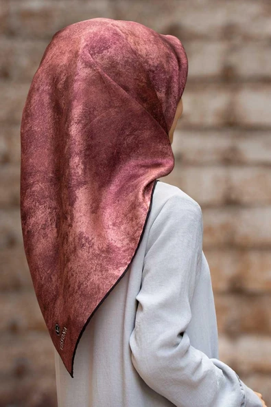 %100 Twill İpek Doku Desenli Gül Kurusu Renkli 90x90 Eşarp Dikim Şekli : El Dikişi ürün görseli