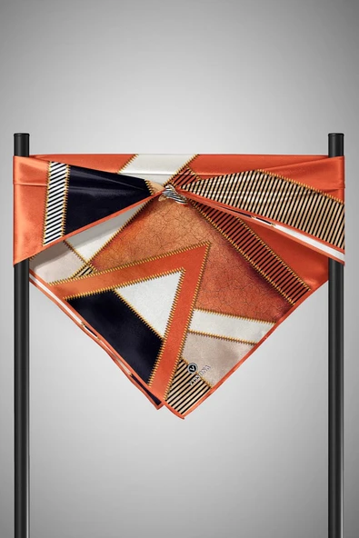 %100 Twill İpek Geometrik Desenli Taba - Siyah Renkli 90x90 Eşarp Dikim Şekli : El Dikişi - Resim 6