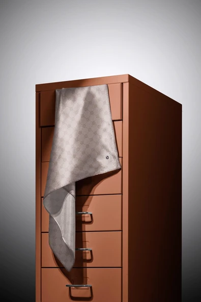 %100 Twill İpek Monogram Desenli Taş Renkli 90x90 Eşarp Dikim Şekli : El Dikişi - Resim 4