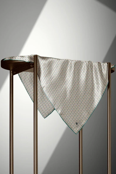 %100 Twill İpek Çizgi Desenli Mint Yeşili Renkli 90x90 Eşarp Dikim Şekli : El Dikişi - Resim 4