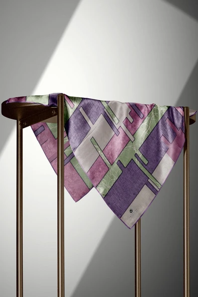 %100 Twill İpek Geometrik Desenli Lila Renkli 90x90 Eşarp Dikim Şekli : El Dikişi - Resim 4