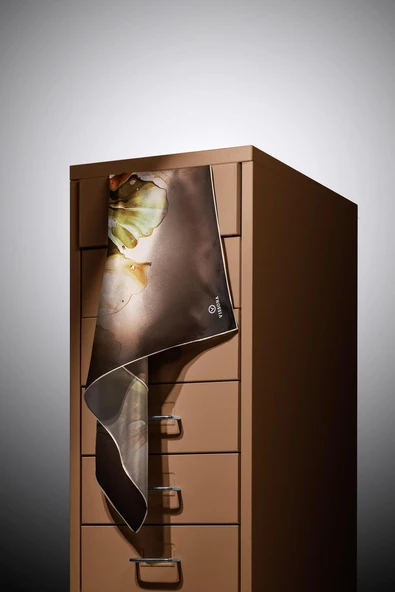 %100 Twill İpek Batik Çiçek Desenli Haki Yeşili - Taba Renkli 90x90 Eşarp Dikim Şekli : El Dikişi - Resim 4