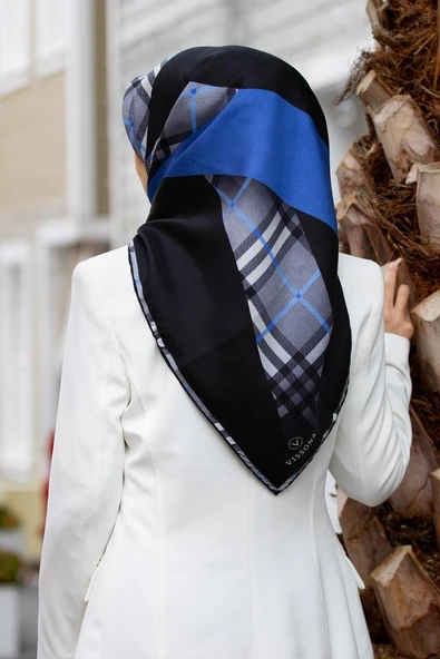 % 57 İPEK % 43 VİSKON Twill İpek Ekose Desenli Saks - Siyah Renkli 90x90 Eşarp Dikim Şekli : El Dikişi ürün görseli 1
