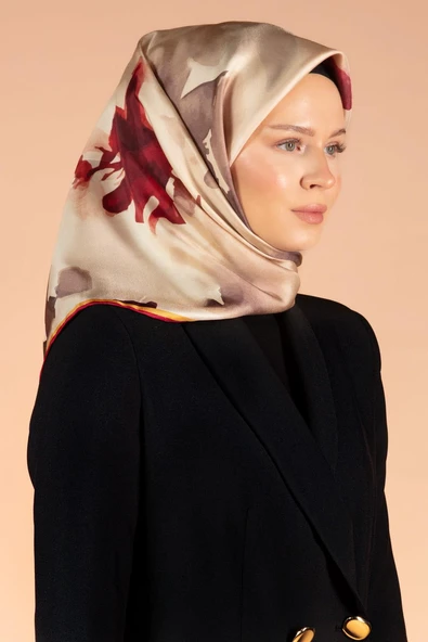 %100 Twill İpek Yaprak Desenli Bej - Bordo Renkli 90x90 Eşarp Dikim Şekli : El Dikişi - Resim 2