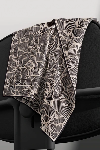 %100 Twill İpek Geometrik Desenli Siyah - Bej Renkli 90x90 Eşarp Dikim Şekli : El Dikişi - Resim 5