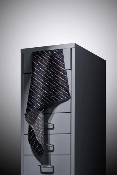 %100 Twill İpek Çıtır Motif Desenli Siyah - İndigo Renkli 90x90 Eşarp Dikim Şekli : El Dikişi - Resim 6