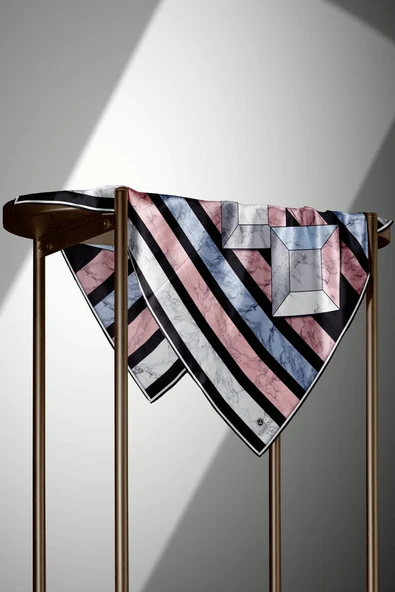 %100 Twill İpek Geometrik Mermer Desenli Pudra - Siyah Renkli 90x90 Eşarp Dikim Şekli : El Dikişi - Resim 4