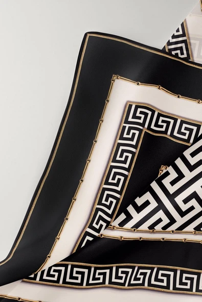 % 57 İPEK % 43 VİSKON Twill İpek Labirent Ve Geometrik Desenli Siyah - Krem Renkli 90x90 Eşarp Dikim Şekli : El Dikişi - Resim 6