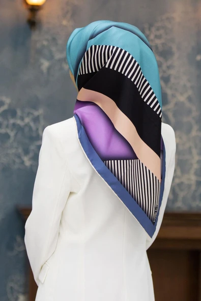 %100 Twill Renk Bloklu Çizgili Desenli Lila - İndigo Renkli 90x90 Eşarp Dikim Şekli: El Dikişii ürün görseli