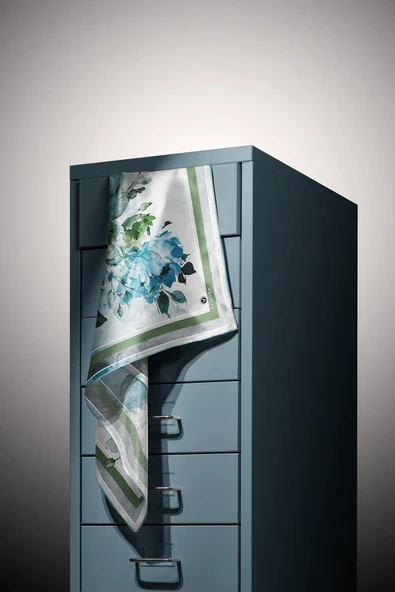 %100 Twill İpek Bahar Çiçekleri Desenli Petrol Yeşili - Haki Renkli 90x90 Eşarp Dikim Şekli : El Dikişi - Resim 4