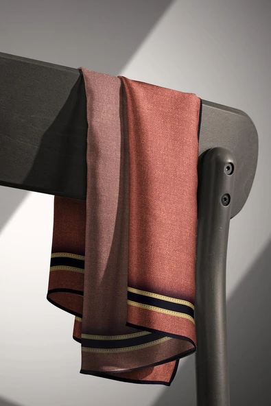 %100 Twill İpek Dokulu Şerit Desenli Siyah - Taba Renkli 90x90 Eşarp Dikim Şekli : El Dikişi - Resim 4