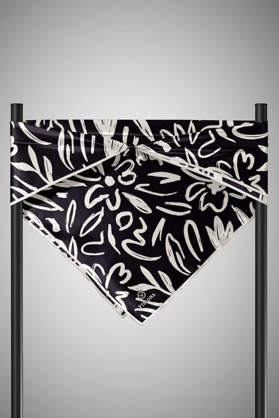 %100 Twill İpek Büyük Çiçek Desenli Siyah - Krem Renkli 90x90 Eşarp Dikim Şekli : El Dikişi - Resim 4